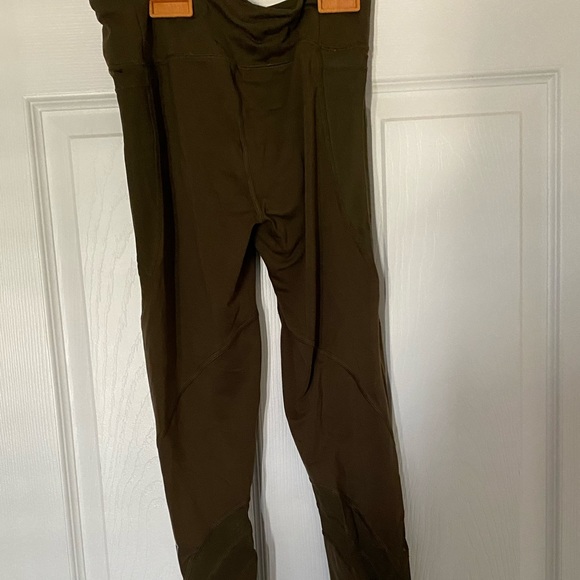 Green Ivivva Leggings - Picture 3 of 6